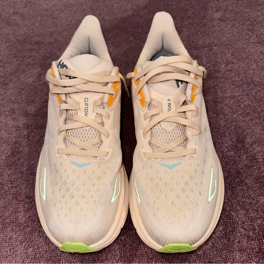 Hoka Clifton 9 Vanilla Astral Size 10 D Wide Women’s